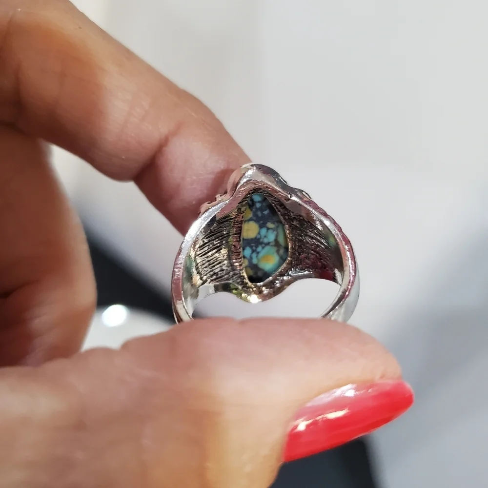 Faux Turquoise Ring Size 9 L👀K Costume Jewelry